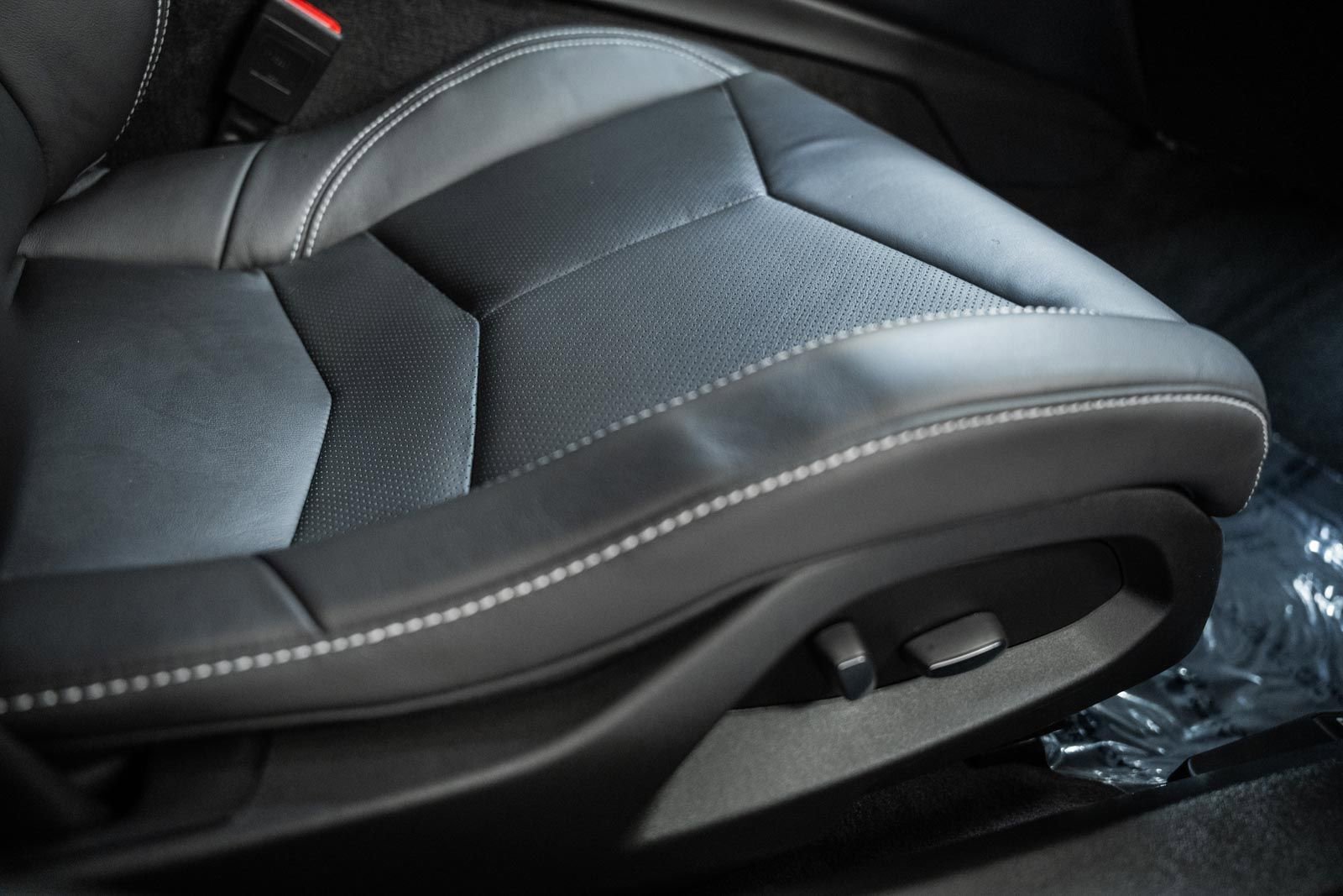 Used 2022 Chevrolet Corvette Stingray Coupe w/ 1LT image 37