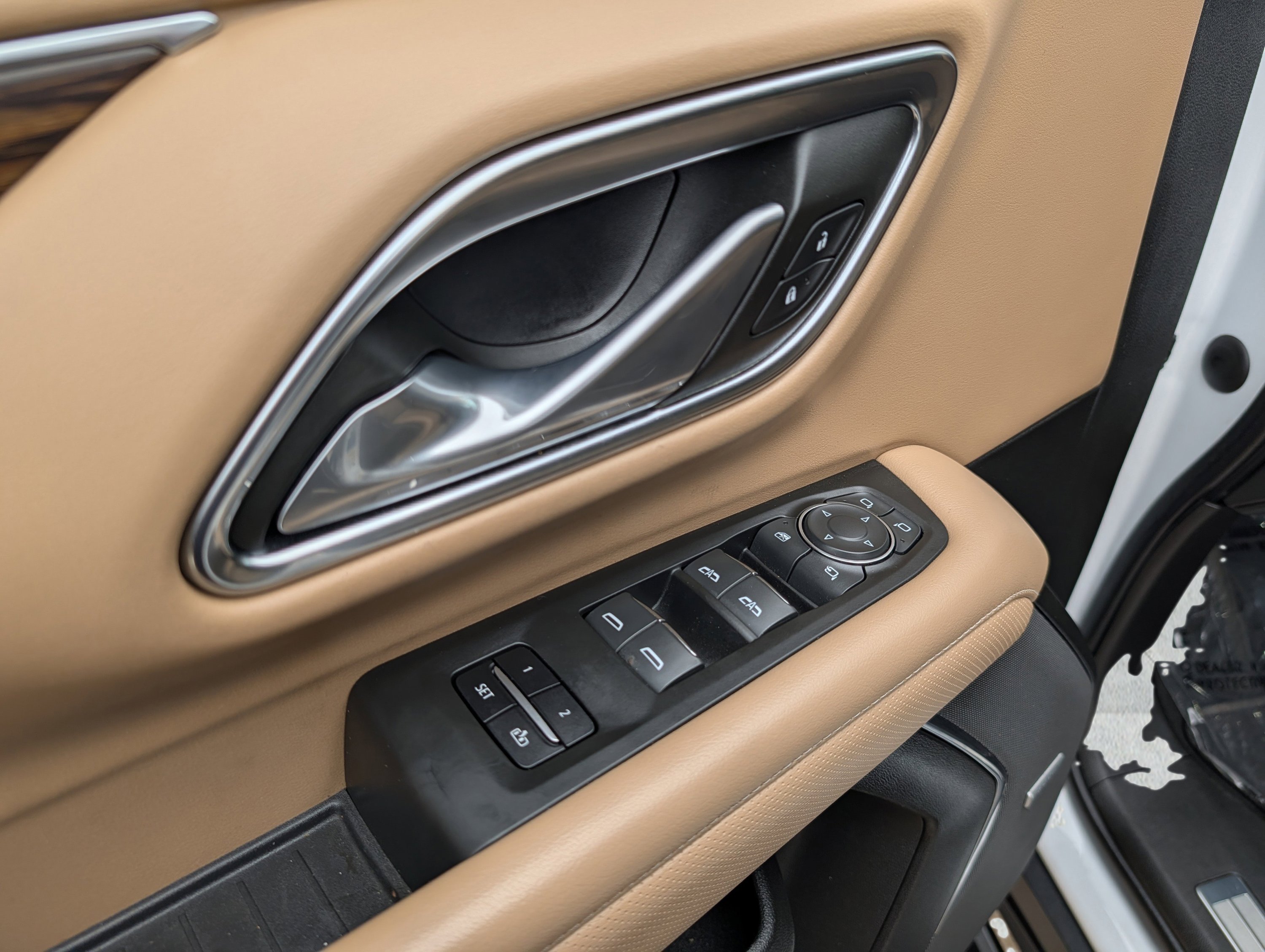 Used 2022 Chevrolet Suburban Premier w/ Max Trailering Package AWD/4WD image 20