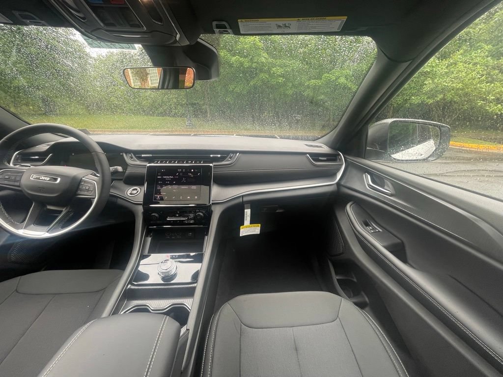 New 2026 Jeep Grand Cherokee Laredo X AWD/4WD image 23