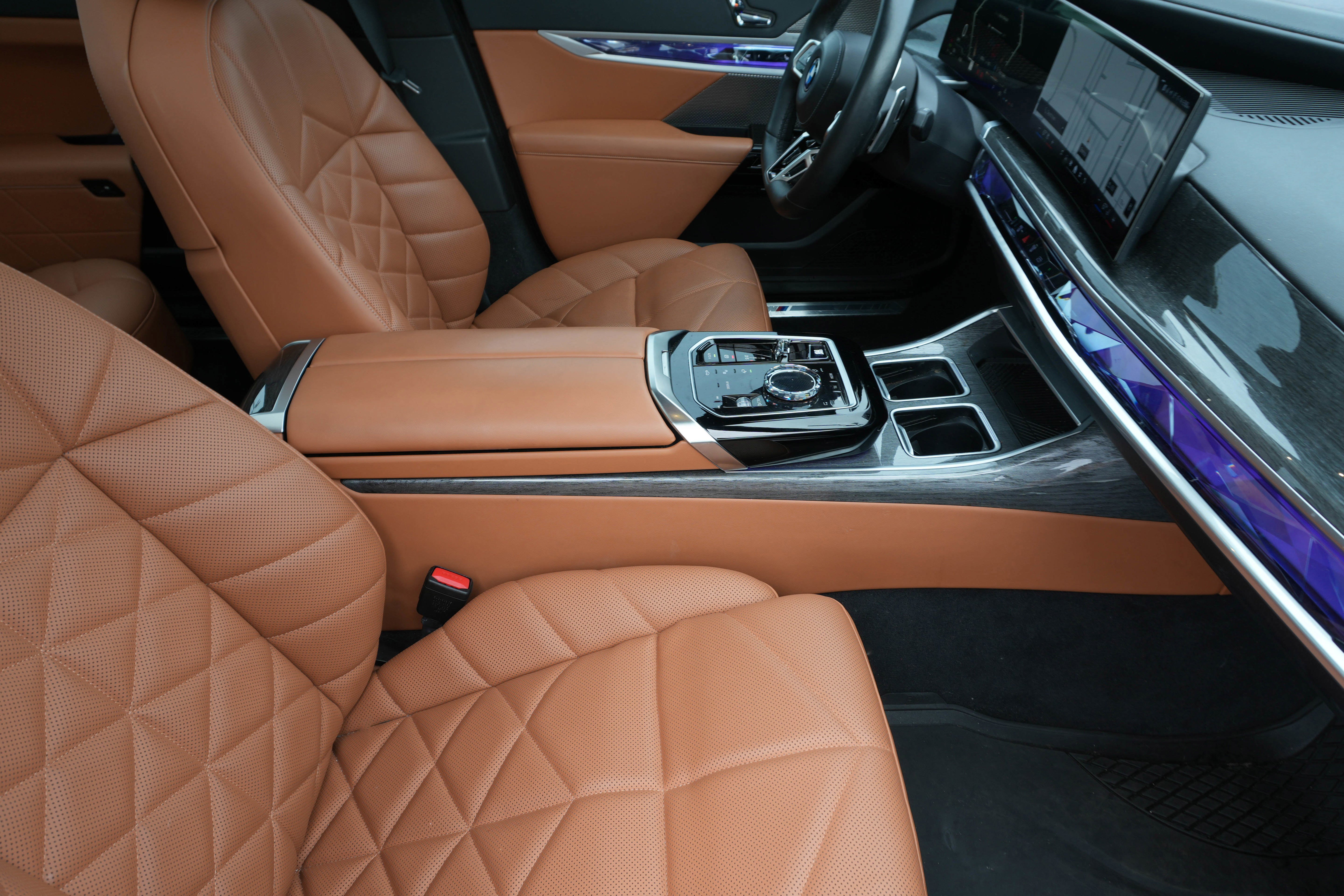 Certified 2023 BMW 740i w/ Parking Assistance Package RWD image 13