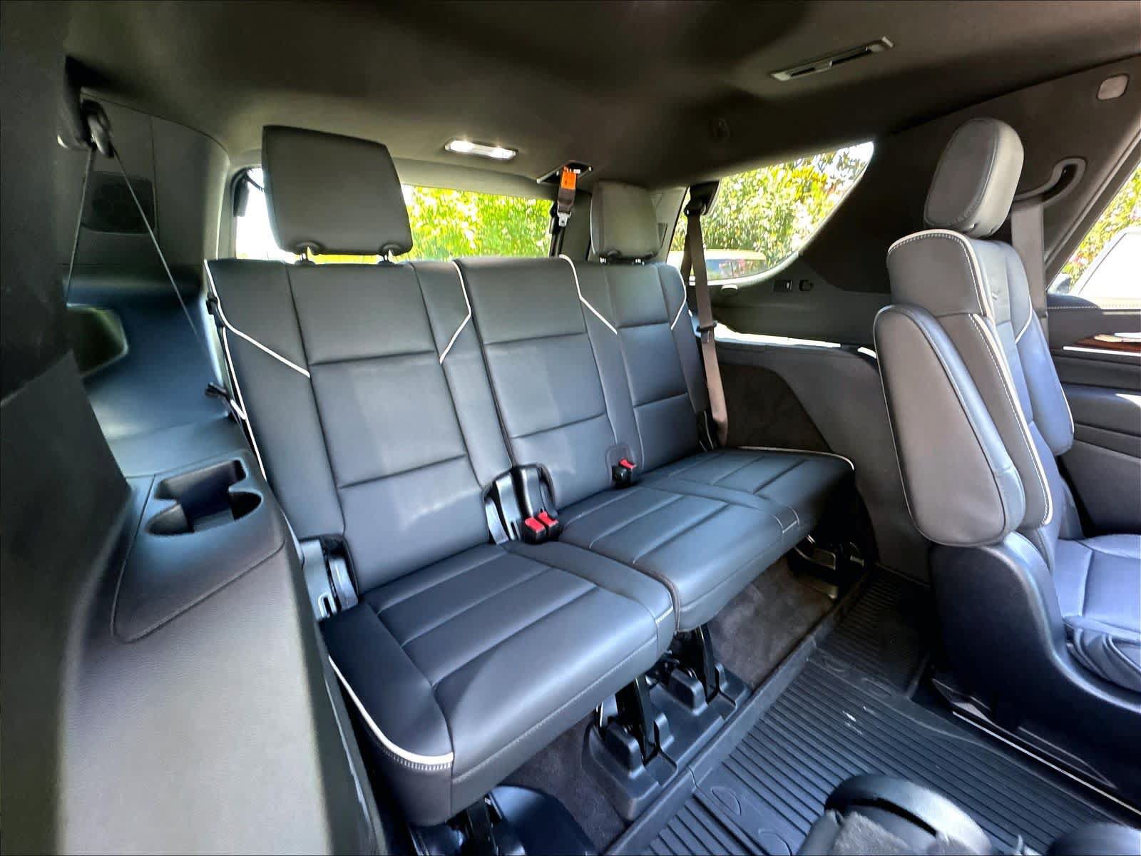 Used 2024 Cadillac Escalade Premium Luxury w/ LPO, Floor Liner Package AWD/4WD image 30