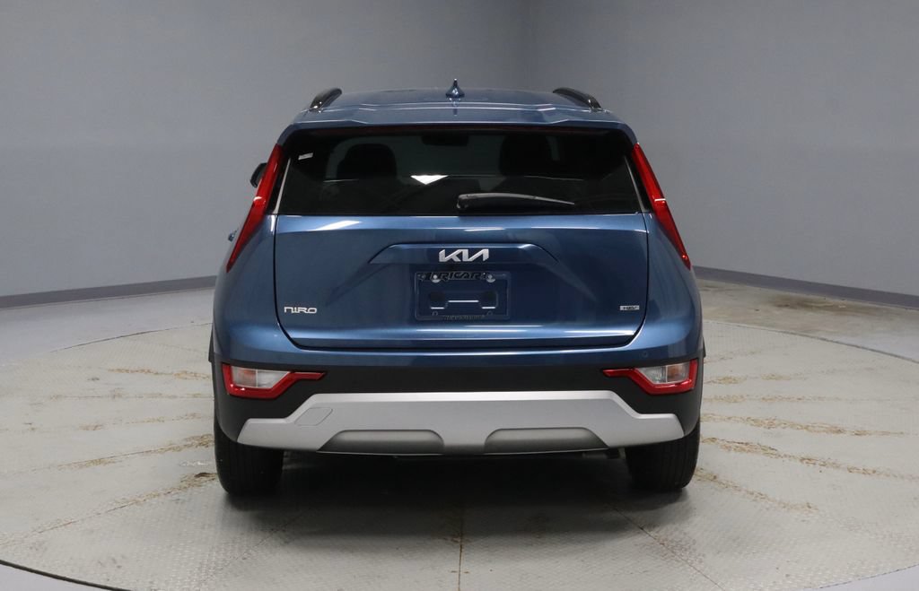 Used 2025 Kia Niro EX FWD image 10