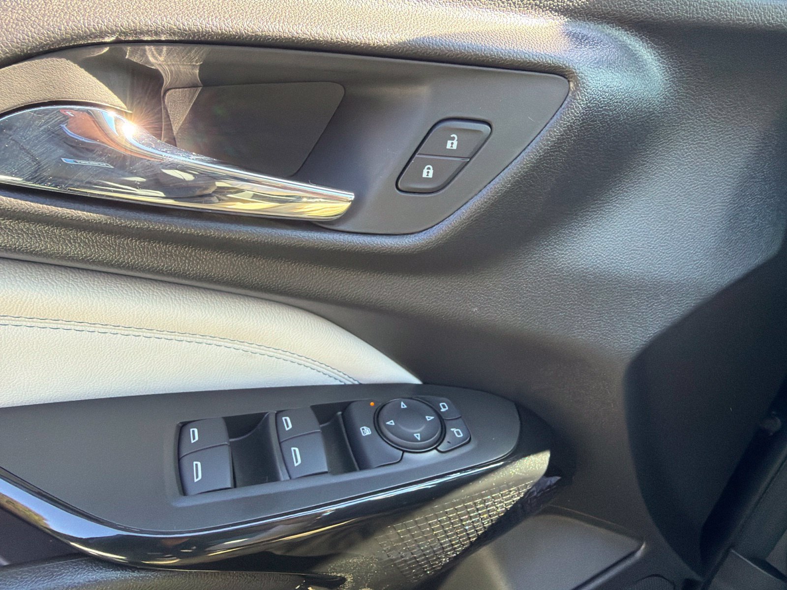Used 2026 Chevrolet Trax LT w/ Driver Confidence Package FWD image 20