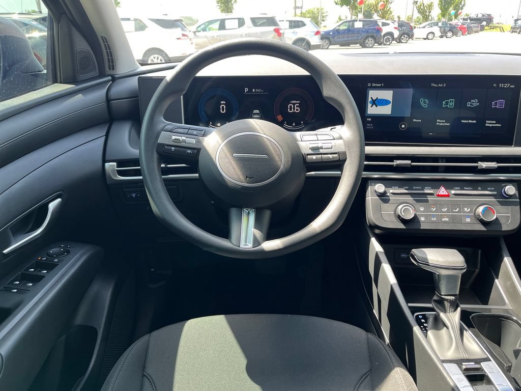 Used 2025 Hyundai Tucson SE FWD image 18
