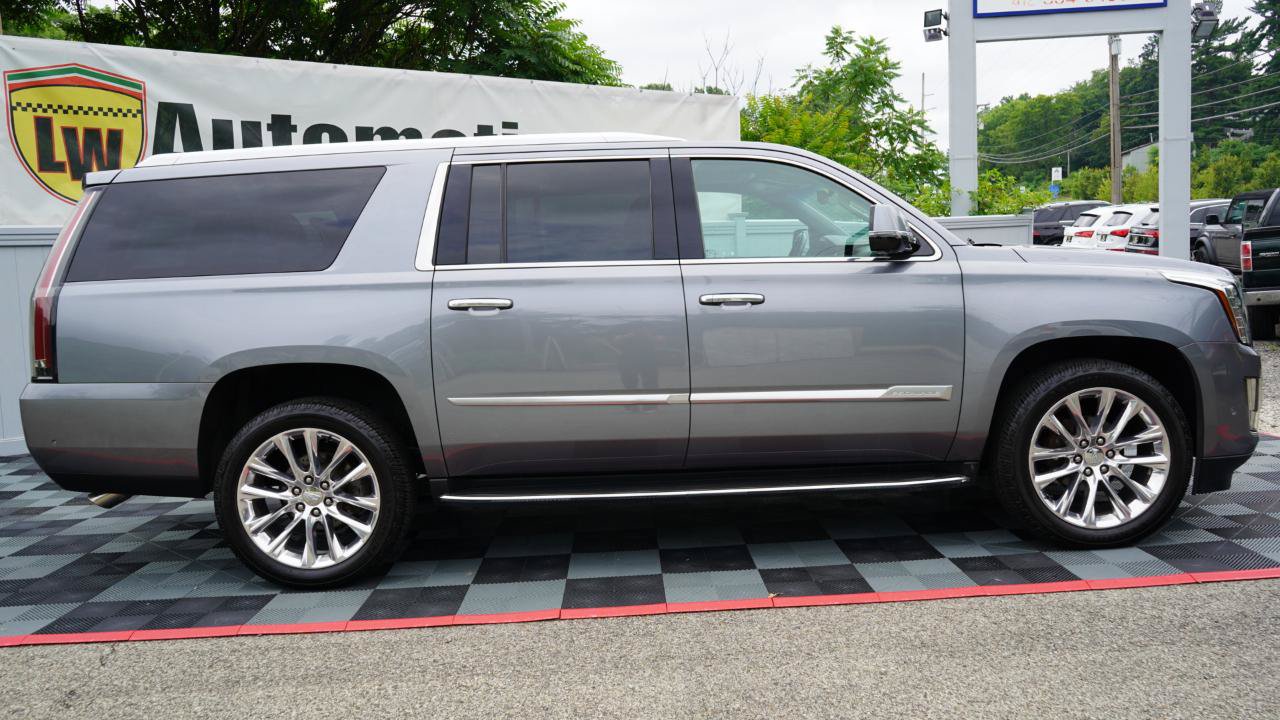Used 2019 Cadillac Escalade ESV Luxury AWD/4WD image 7