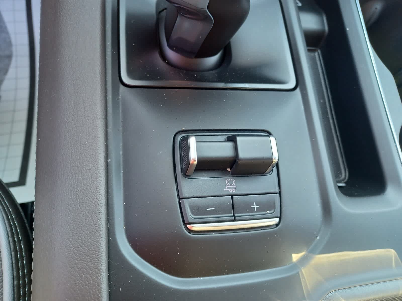 Used 2025 GMC Sierra 1500 Denali w/ Denali Reserve Package AWD/4WD image 13