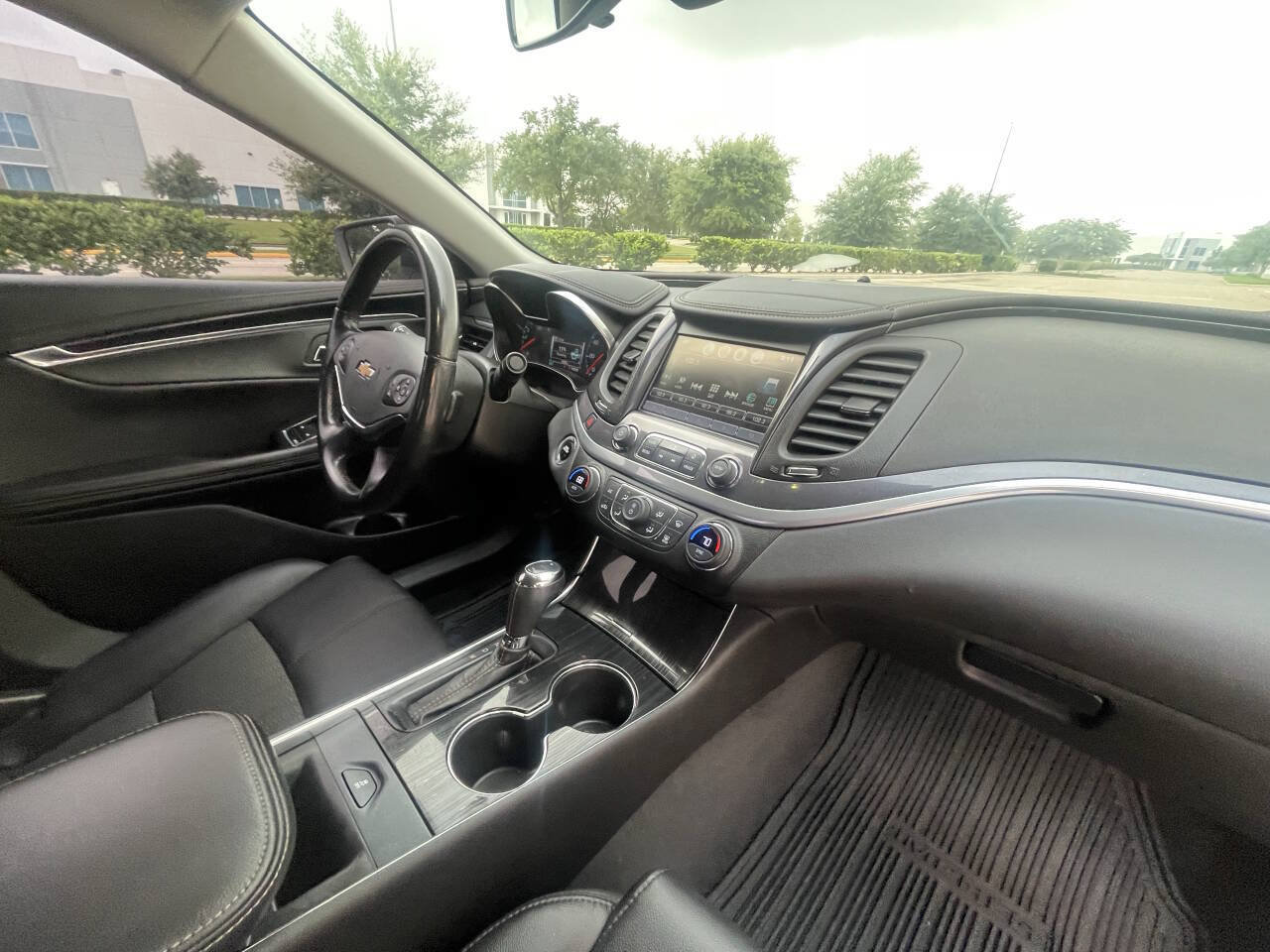 Used 2020 Chevrolet Impala LT FWD image 20