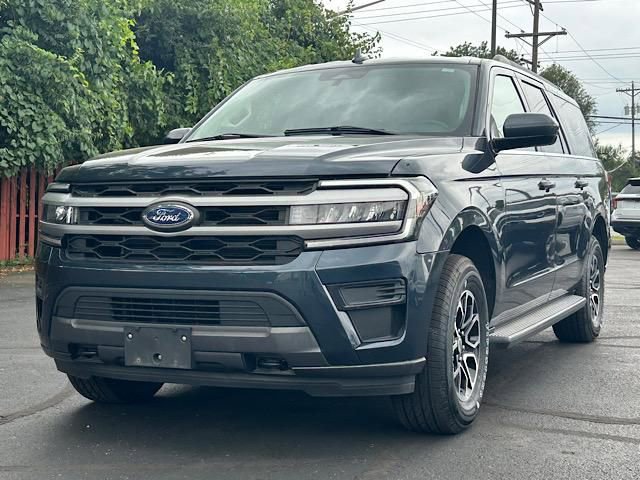 Used 2022 Ford Expedition Max XLT image 21