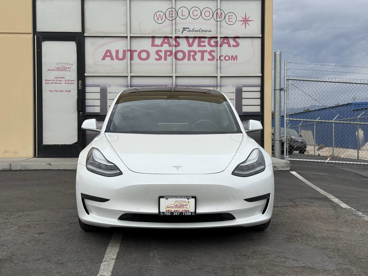Used 2020 Tesla Model 3 Standard Range Plus image 3
