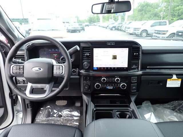New 2026 Ford F250 Lariat w/ Black Appearance Package AWD/4WD image 15