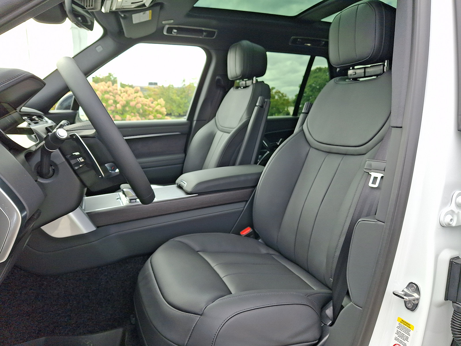 New 2027 Land Rover Range Rover SE AWD/4WD image 9