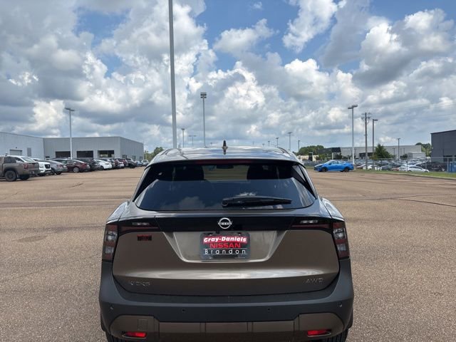 New 2025 Nissan Kicks SV image 3