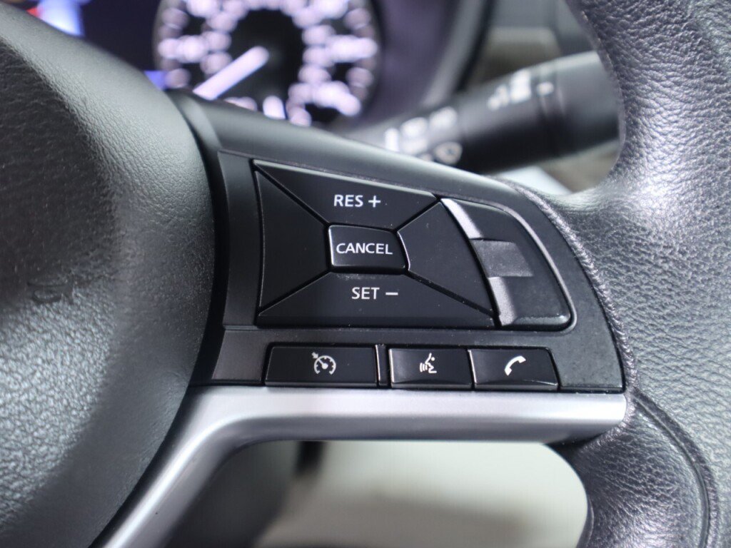 Used 2025 Nissan Altima 2.5 SV FWD image 13