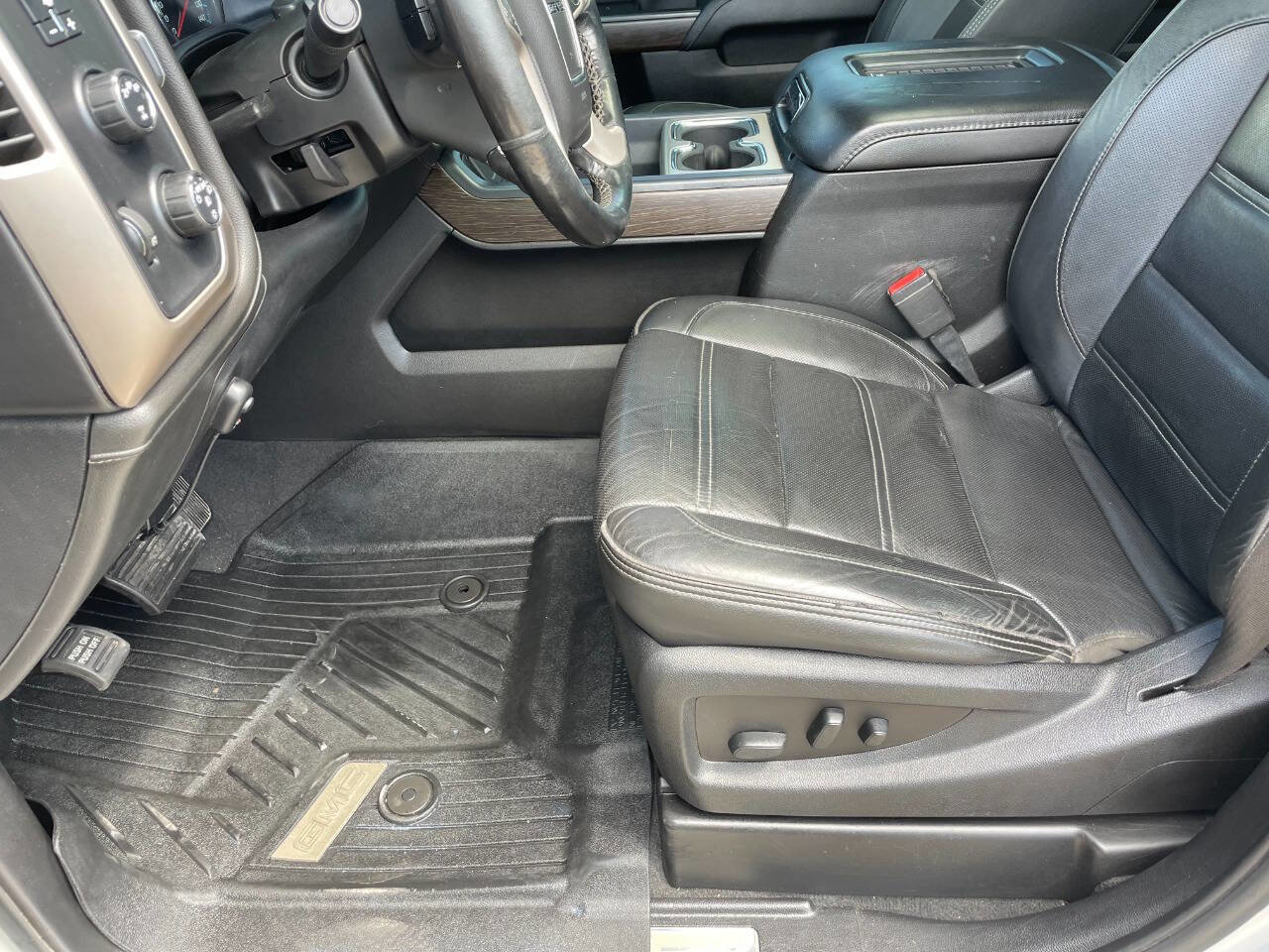 Used 2019 GMC Sierra 3500 Denali w/ Duramax Plus Package image 19