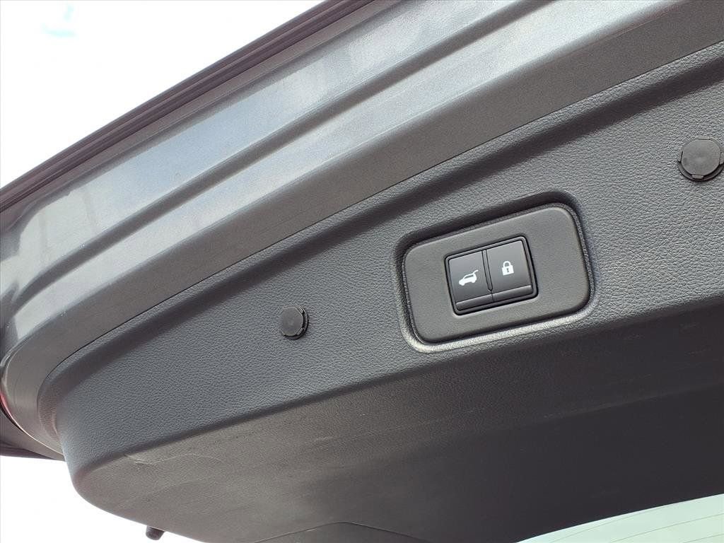 Used 2025 Nissan Pathfinder SL image 27