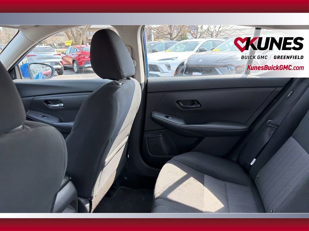 Used 2025 Nissan Sentra SV FWD image 34