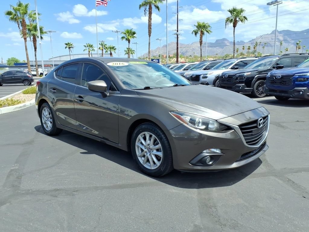 Used 2016 MAZDA MAZDA3 i Touring w/ Popular Equipment Package FWD image 31