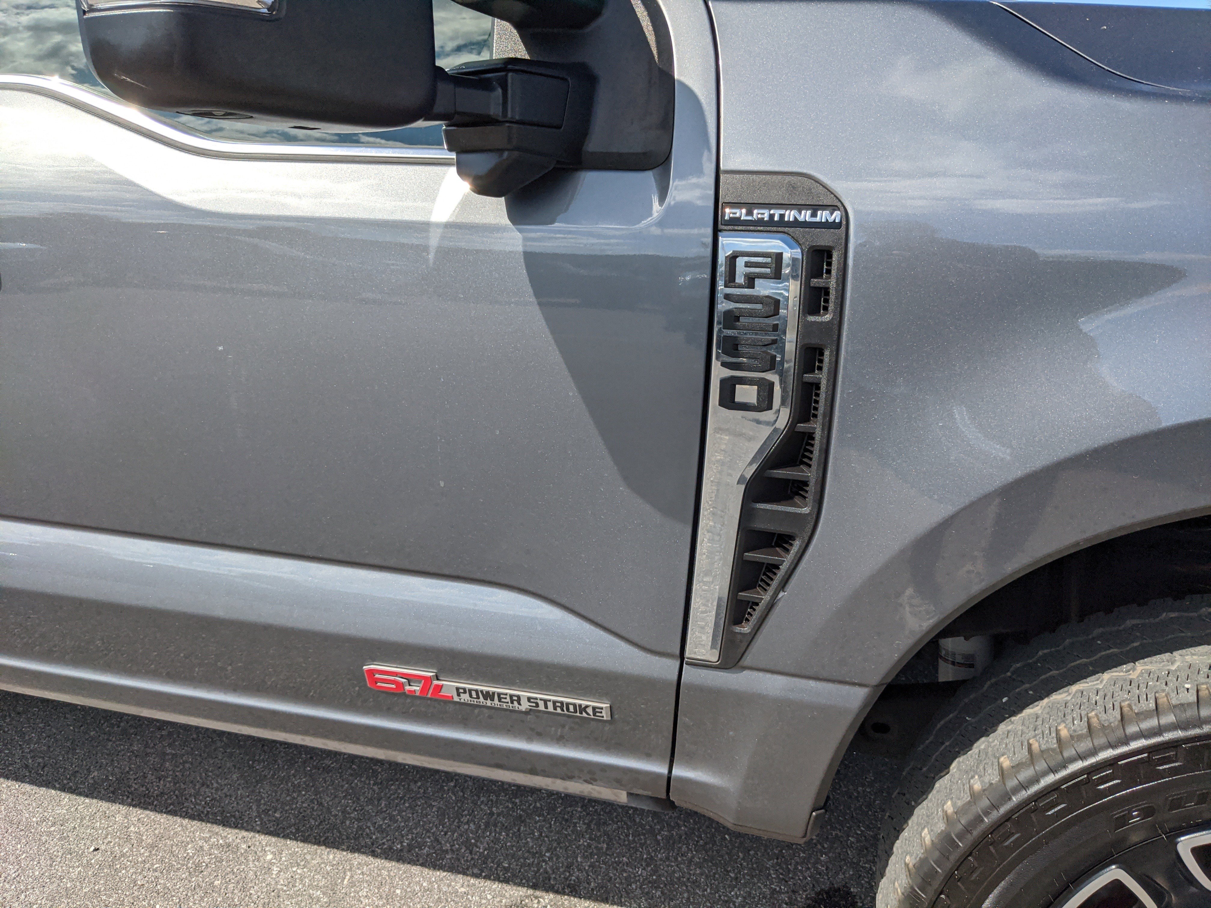 Used 2024 Ford F250 Platinum image 11