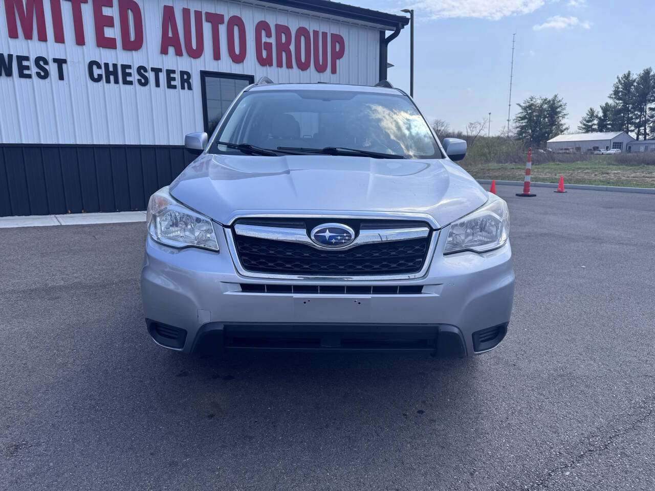 Used 2014 Subaru Forester 2.5i Premium AWD/4WD image 2