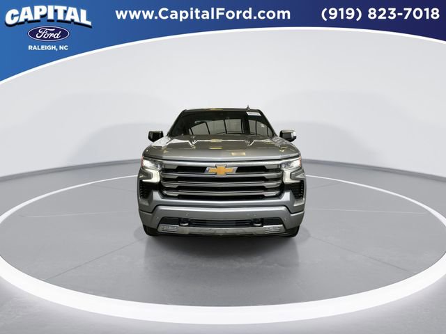 Used 2024 Chevrolet Silverado 1500 High Country w/ High Country Premium Package image 3