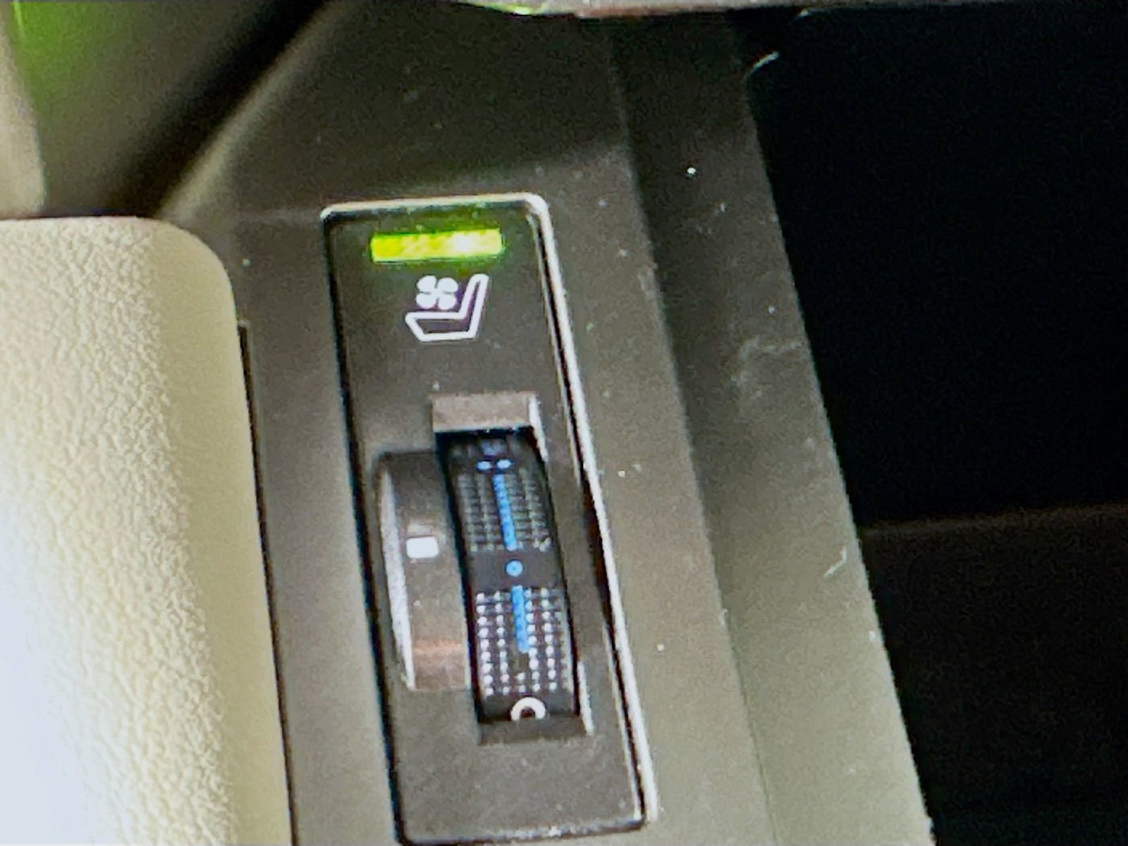 Used 2013 Lexus GX 460 Premium image 21