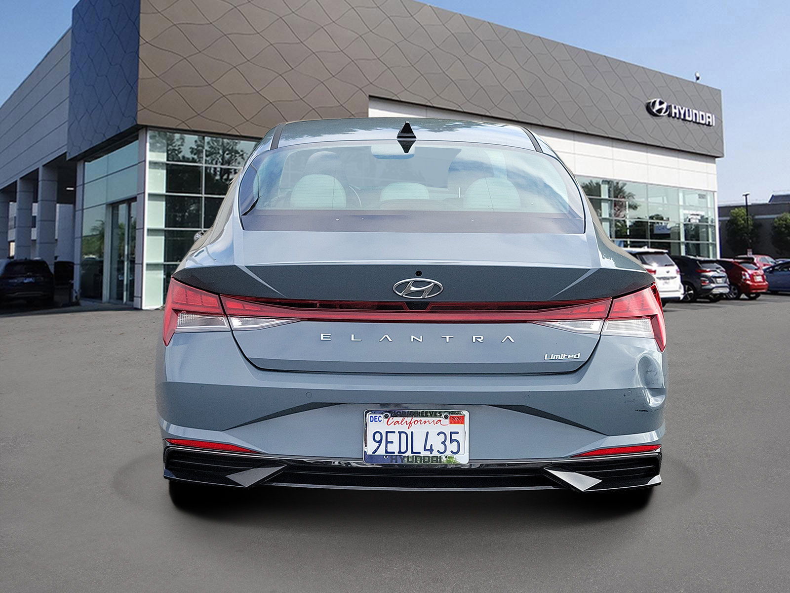 Certified 2023 Hyundai Elantra Limited w/ Cargo Package FWD image 4