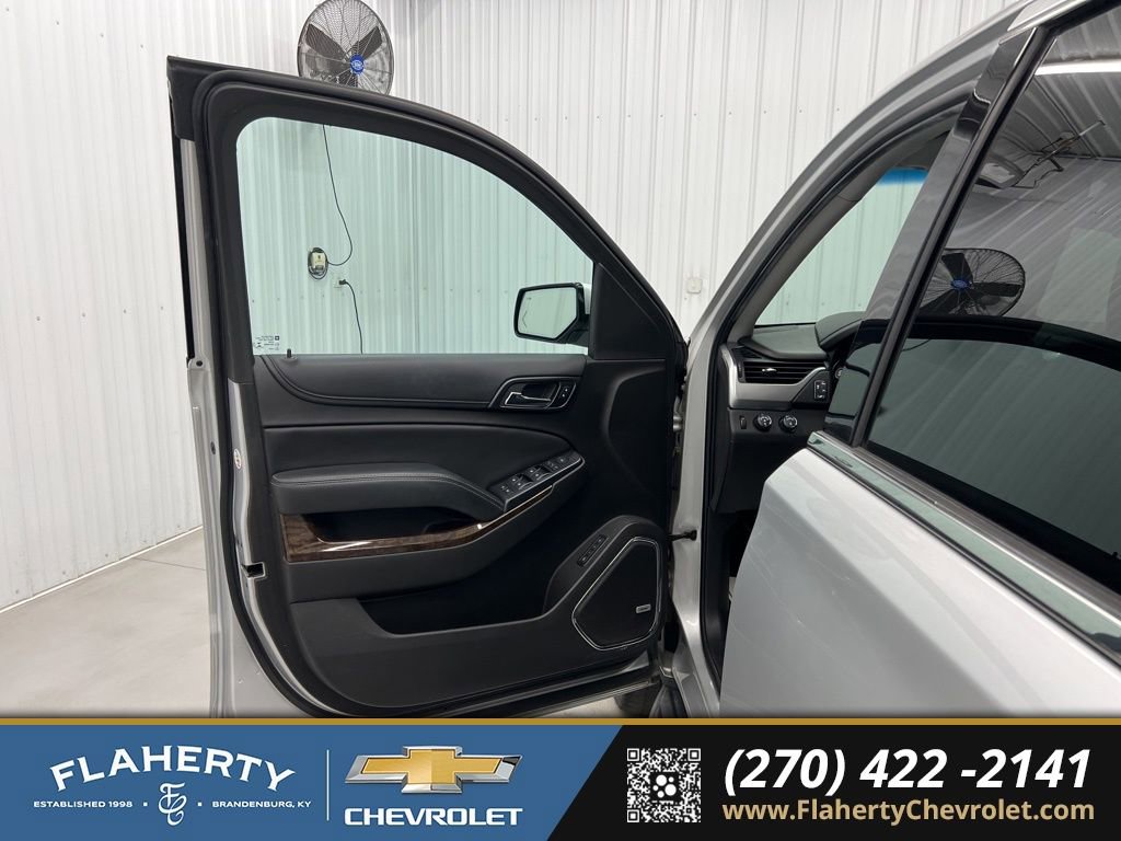 Used 2018 Chevrolet Tahoe LT w/ Luxury Package AWD/4WD image 8