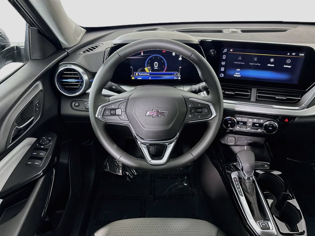 New 2026 Chevrolet Trax LT w/ Driver Confidence Package FWD image 21