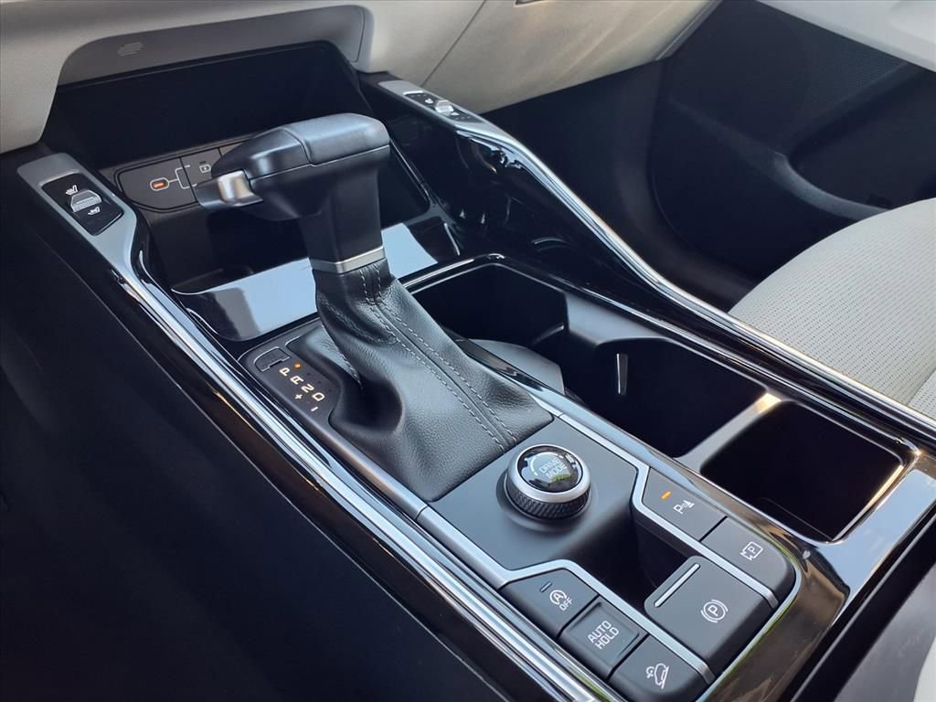 Used 2024 Kia Sorento SX image 30