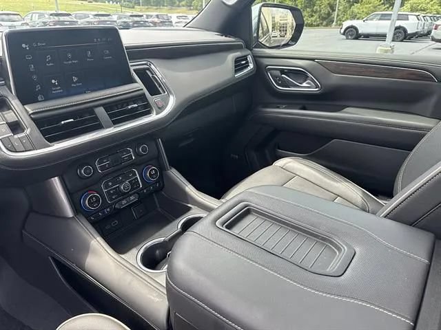 Used 2024 Chevrolet Tahoe Premier w/ Premium Package AWD/4WD image 13