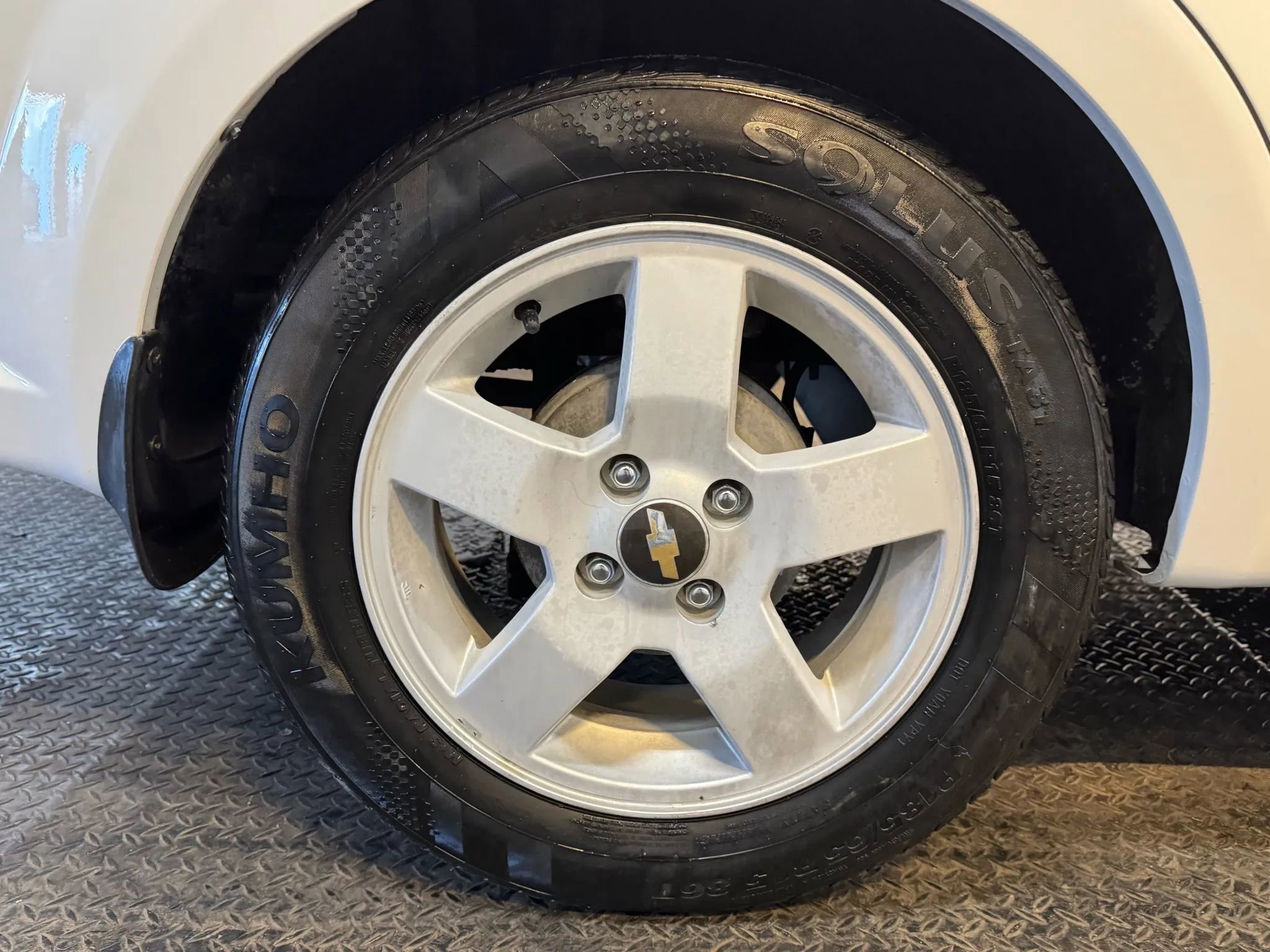 Used 2007 Chevrolet Aveo LT FWD image 24