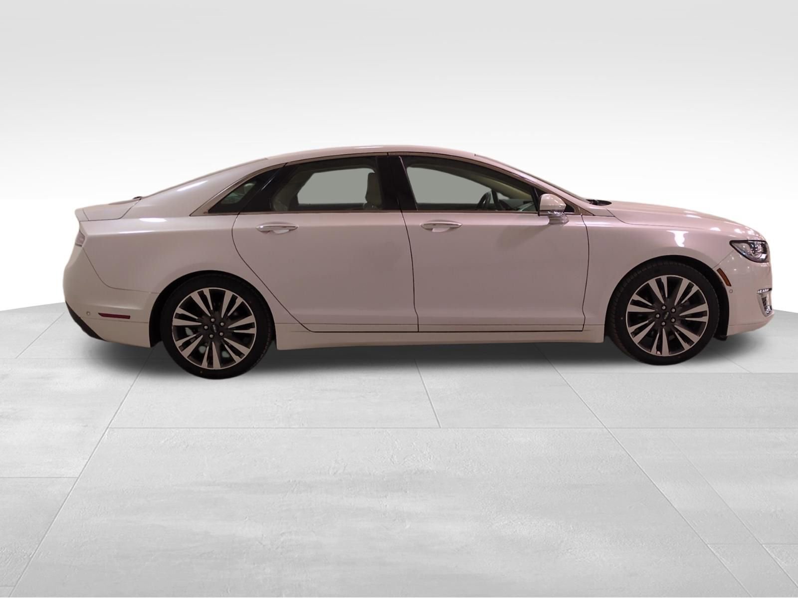 Used 2020 Lincoln MKZ Reserve w/ Elements Package image 3