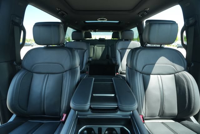New 2026 Jeep Grand Wagoneer Summit AWD/4WD image 44