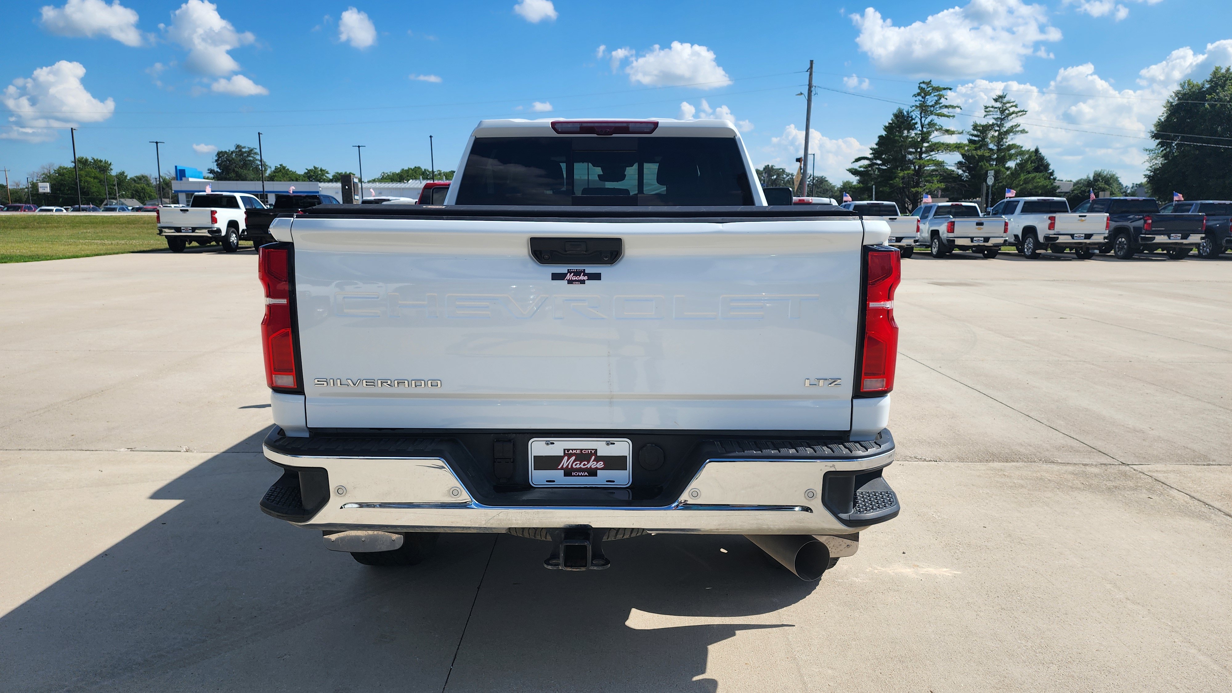 Used 2026 Chevrolet Silverado 3500 LTZ w/ LTZ Plus Package AWD/4WD image 5