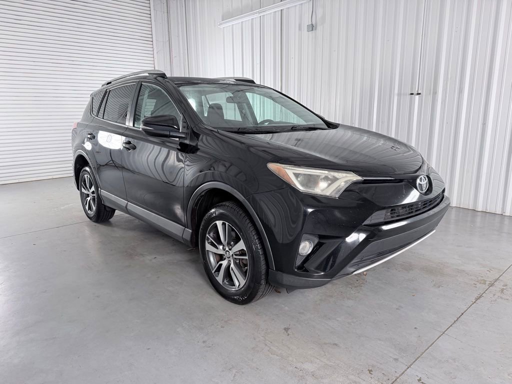 Used 2016 Toyota RAV4 XLE FWD image 3