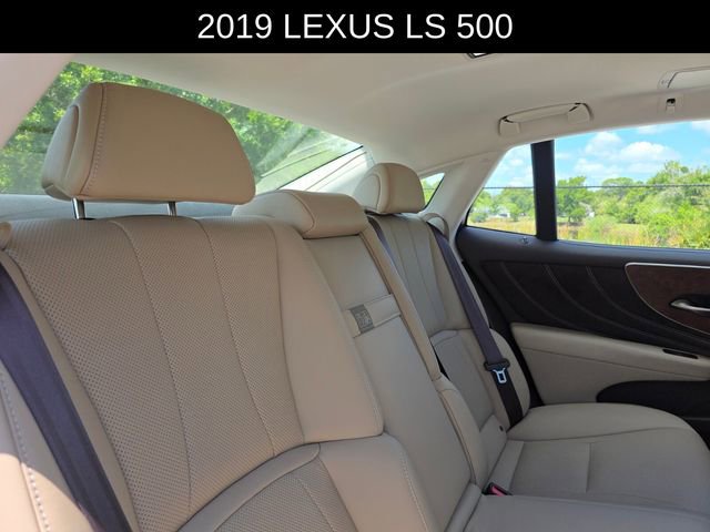 Used 2019 Lexus LS 500 w/ Accessory Package (Z2) RWD image 14