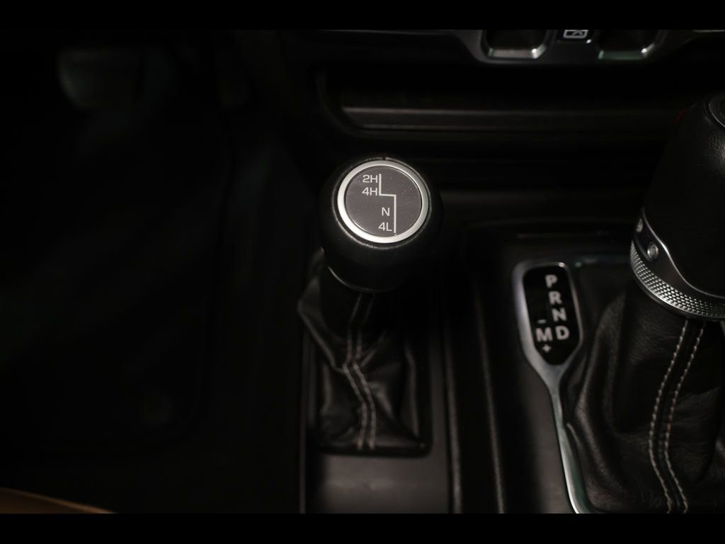 Used 2022 Jeep Gladiator Overland w/ Popular Equipment Package AWD/4WD image 11