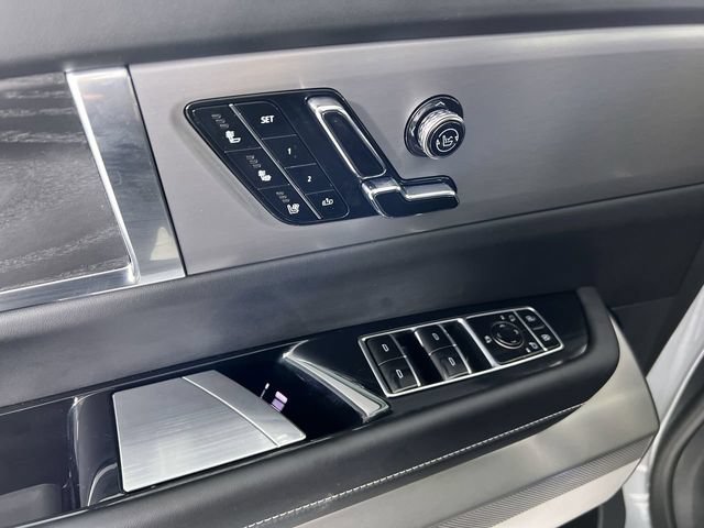 Certified 2026 Cadillac Vistiq Luxury w/ LPO, Floor Liner Package AWD/4WD image 24