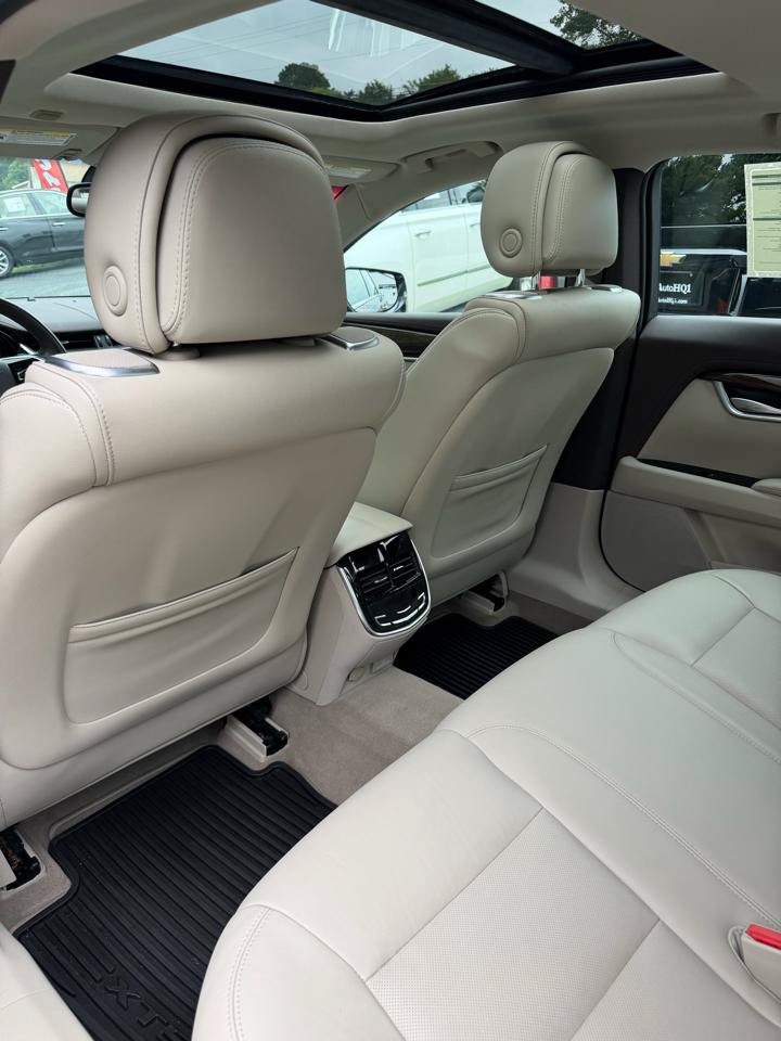Used 2013 Cadillac XTS Premium AWD/4WD image 21