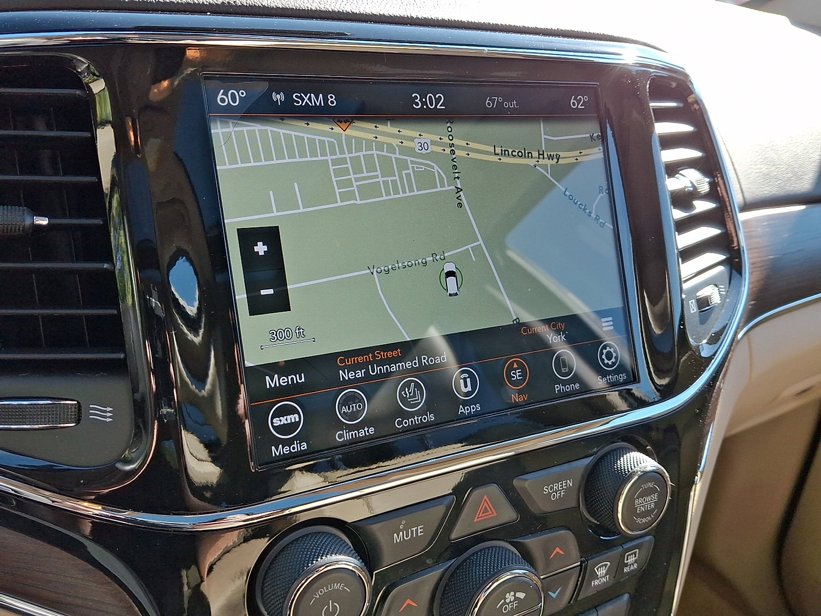 Used 2021 Jeep Grand Cherokee Overland image 19