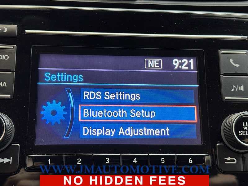 Used 2021 Honda CR-V LX image 28