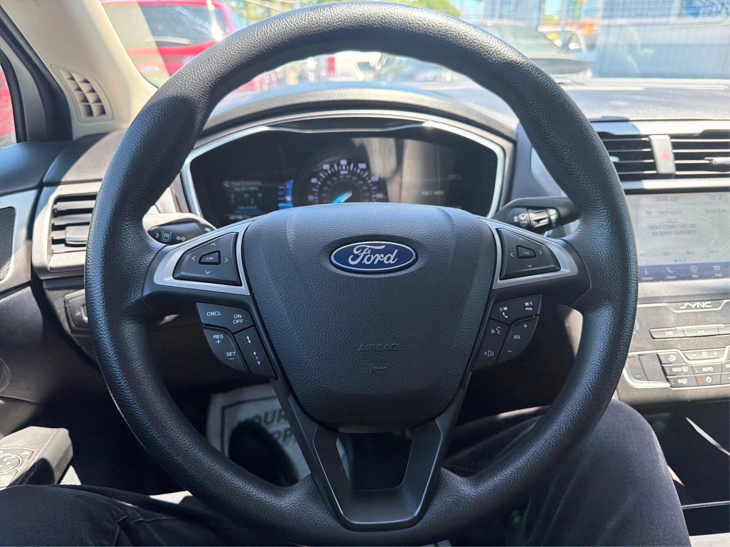 Used 2020 Ford Fusion SE FWD image 20