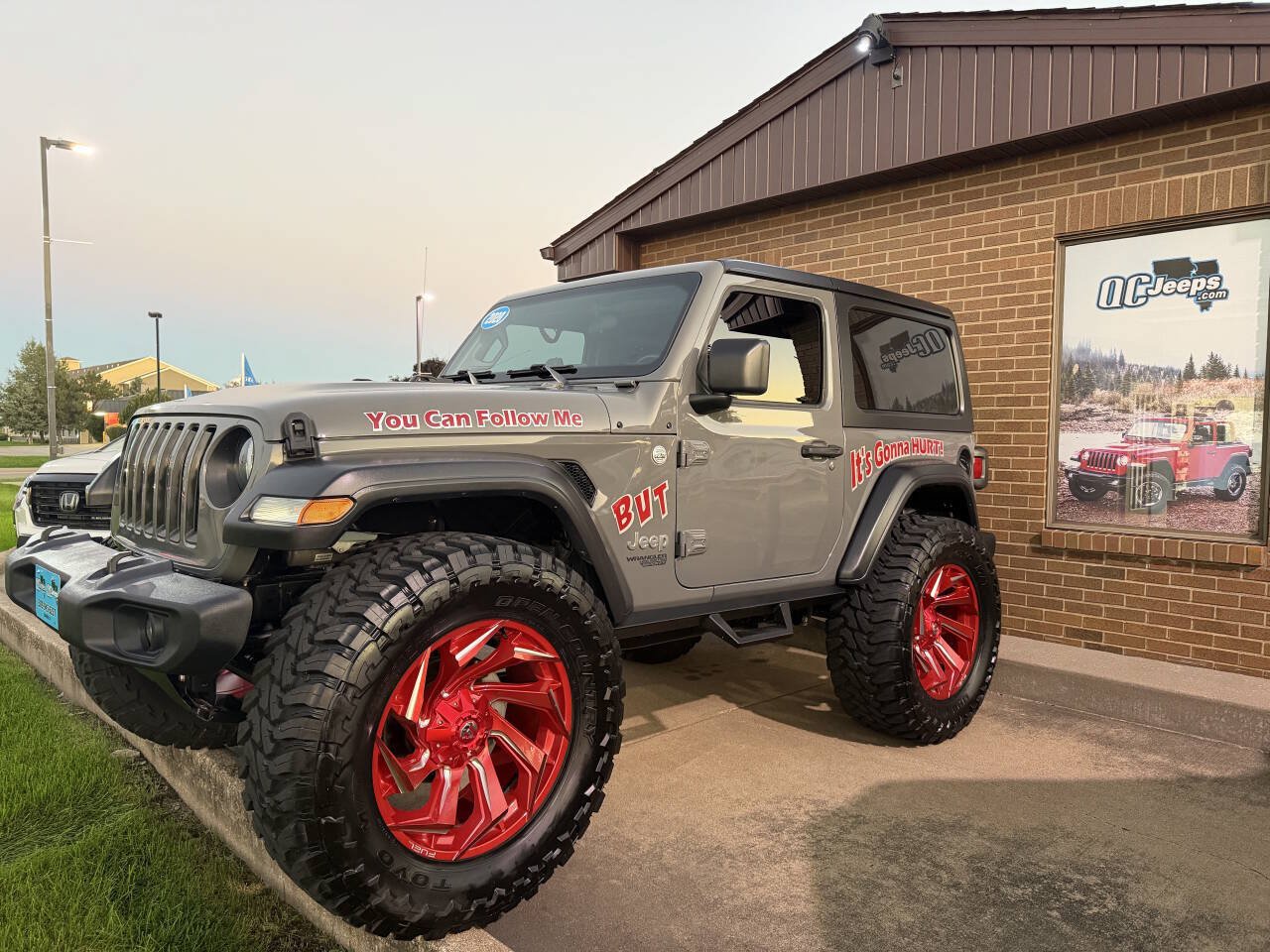 Used 2020 Jeep Wrangler Sport AWD/4WD image 32