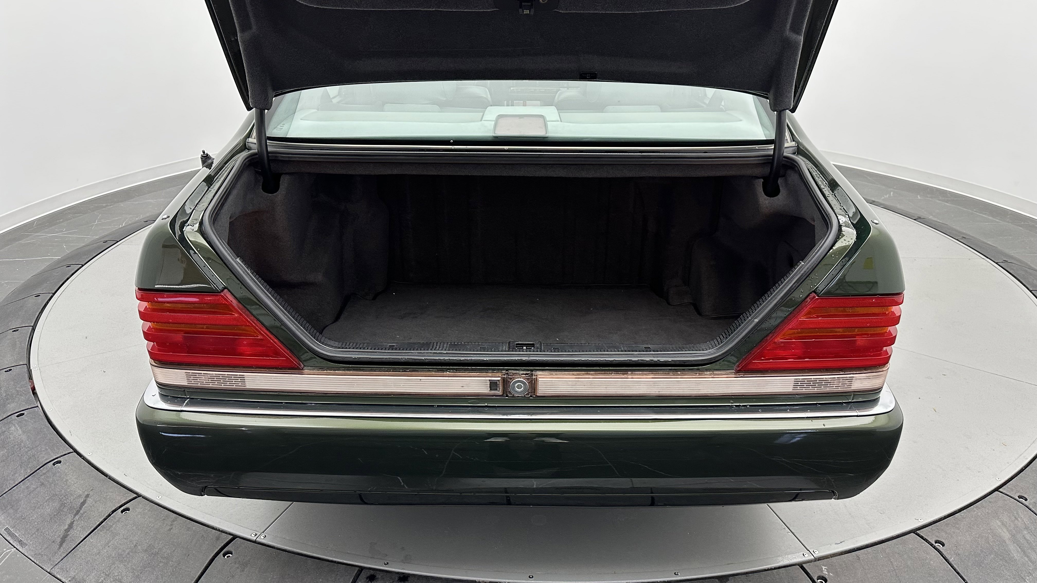 Used 1992 Mercedes-Benz 300 SE image 27