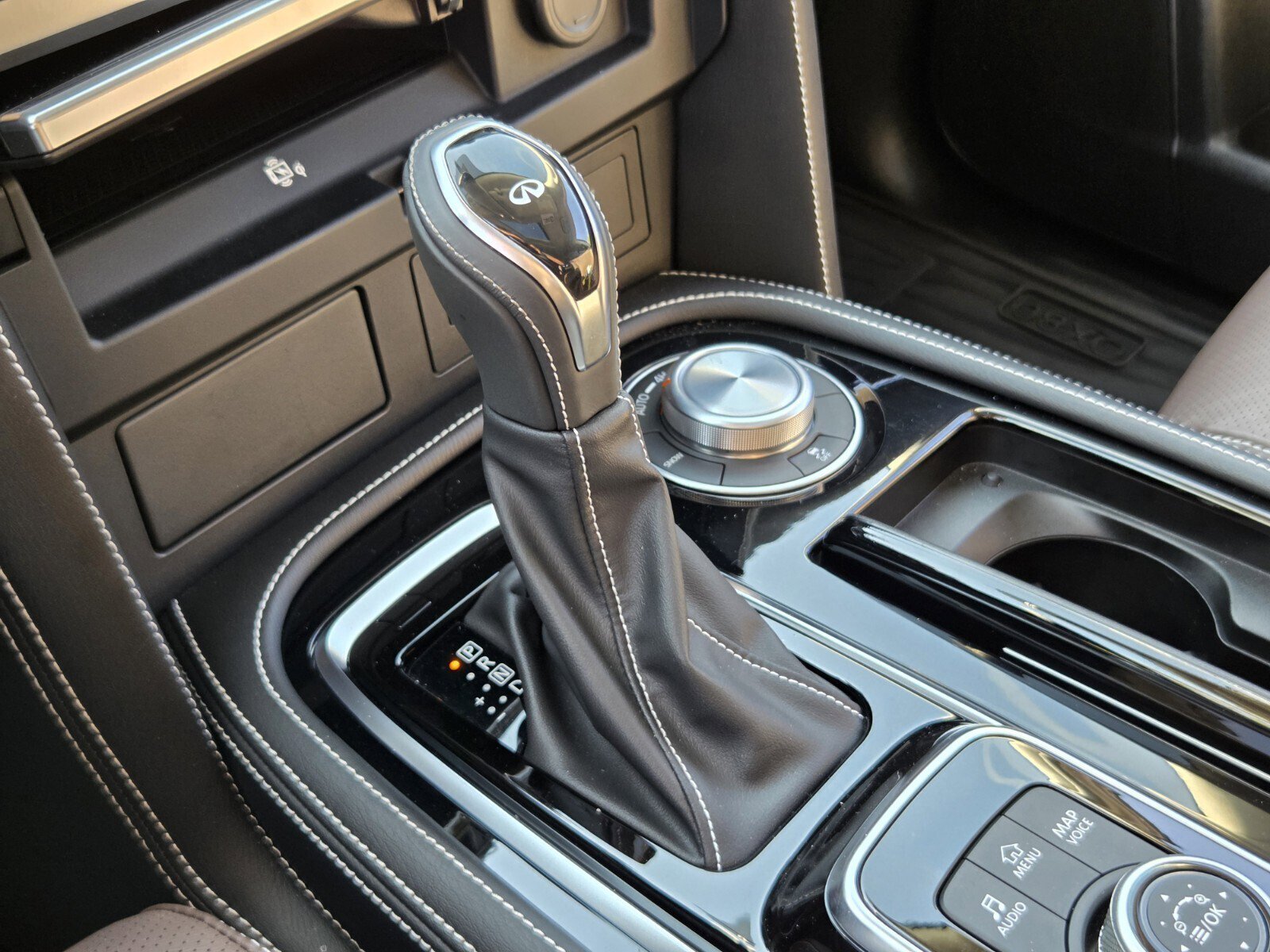 Used 2023 INFINITI QX80 Premium Select w/ Cargo Package image 19