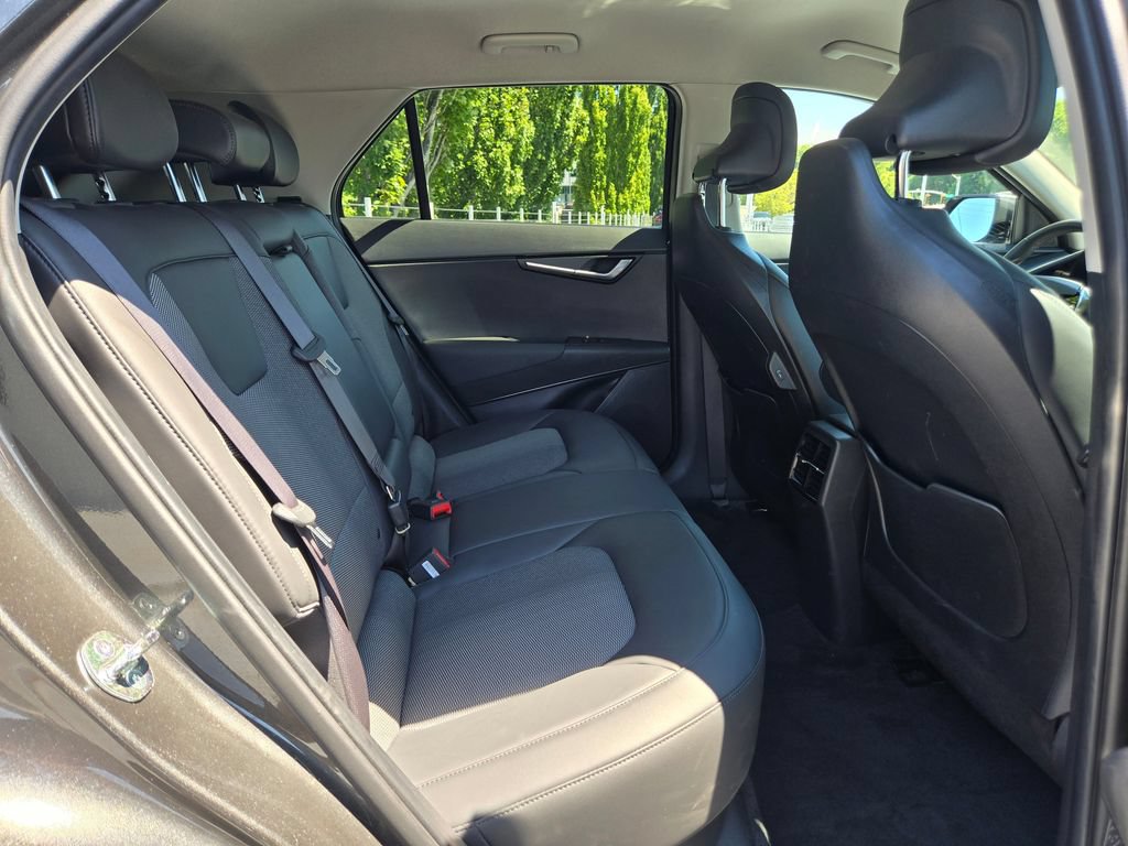 Used 2024 Kia Niro Wind w/ Wind Preserve Package FWD image 13