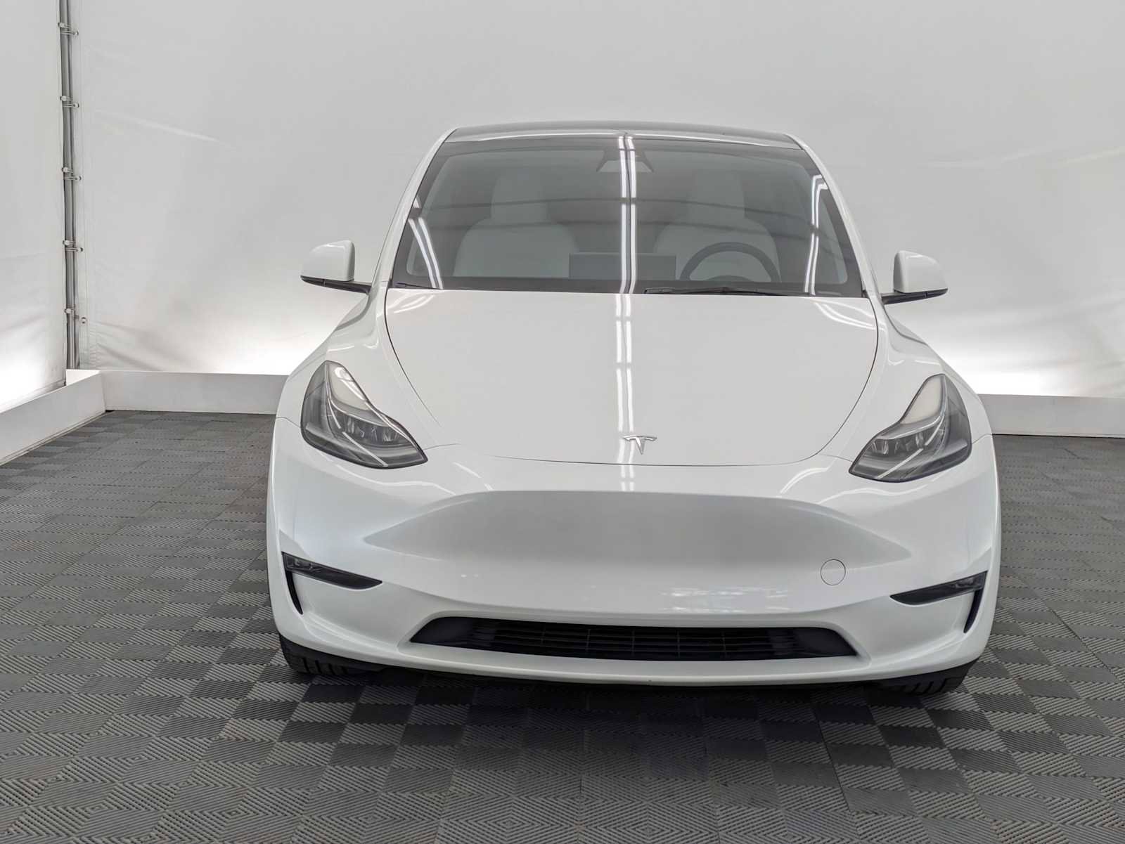 Used 2023 Tesla Model Y Long Range image 9
