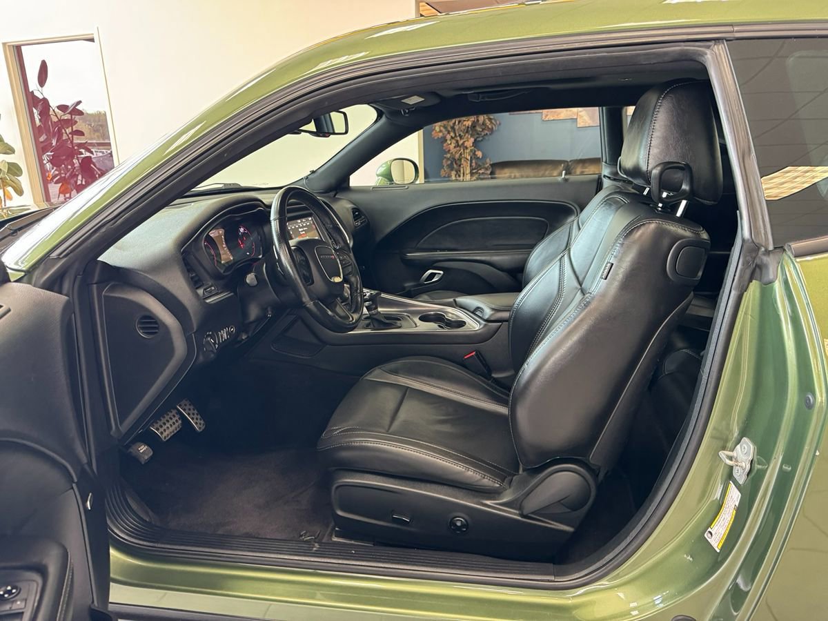 Used 2018 Dodge Challenger GT w/ Blacktop Package AWD/4WD image 15