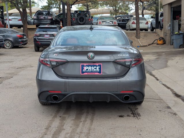 Used 2024 Alfa Romeo Giulia Veloce AWD/4WD image 6