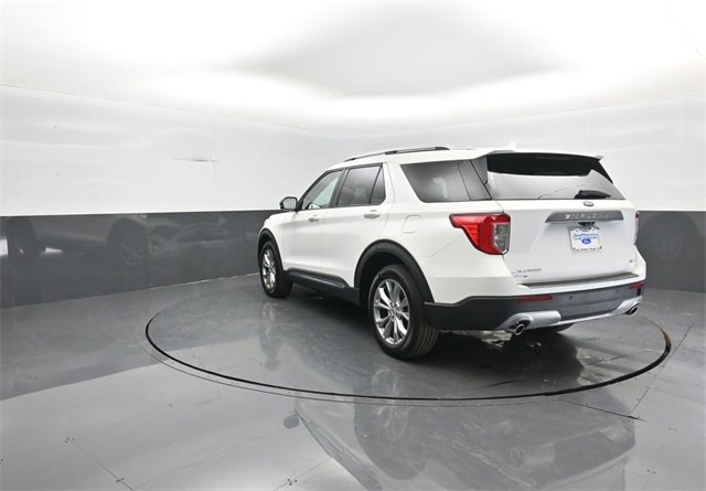 Used 2023 Ford Explorer Limited w/ Equipment Group 301A image 5